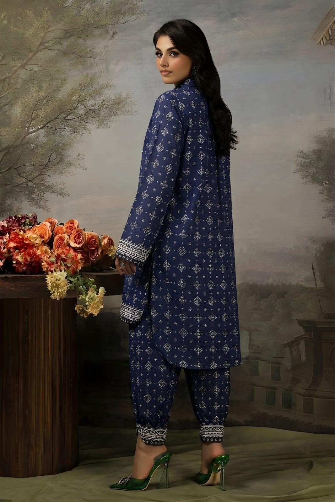 2Pc Lawn Unstitched ( Code : 26 )