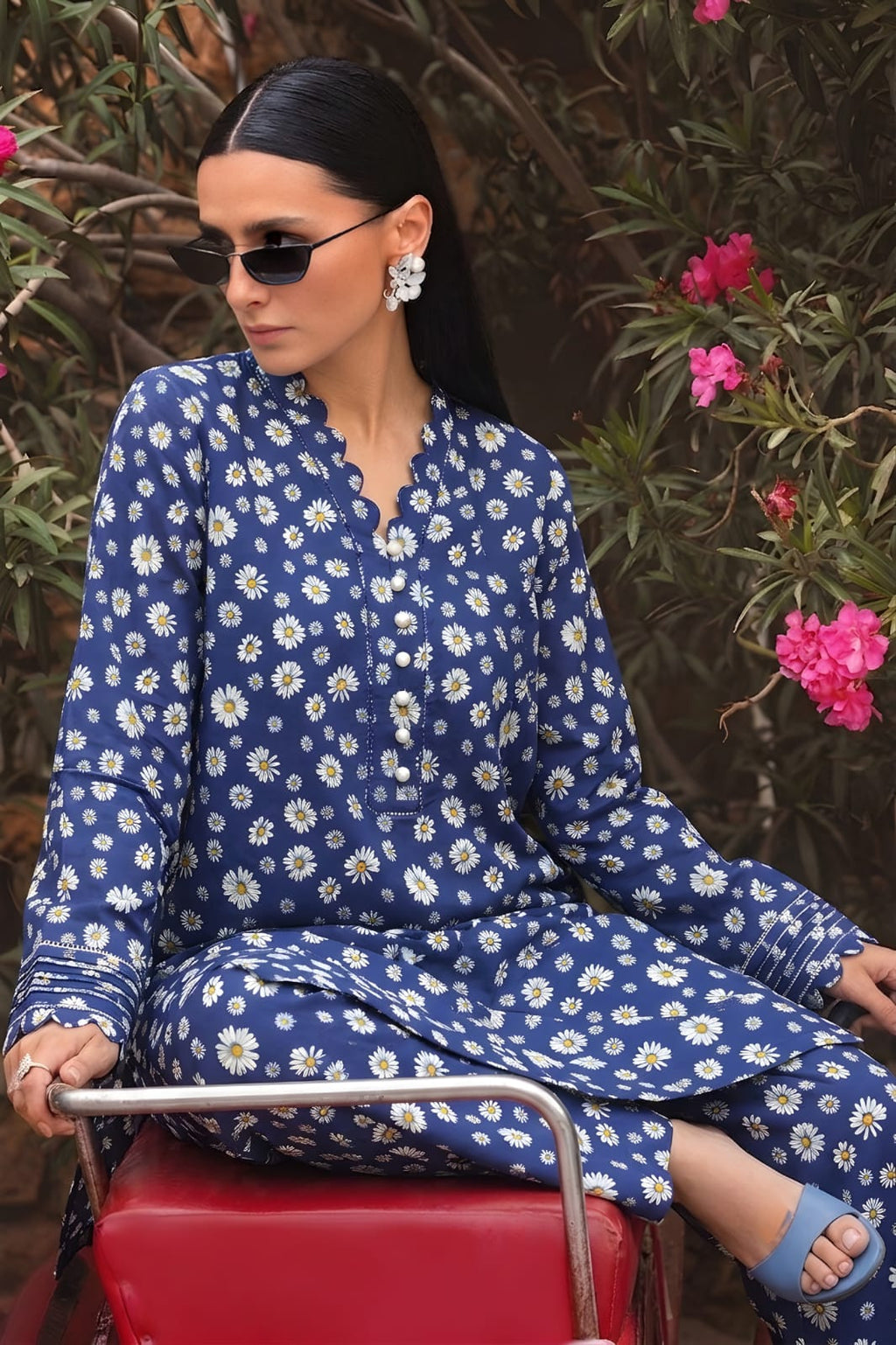 2Pc Lawn Unstitched ( Code : 30 )