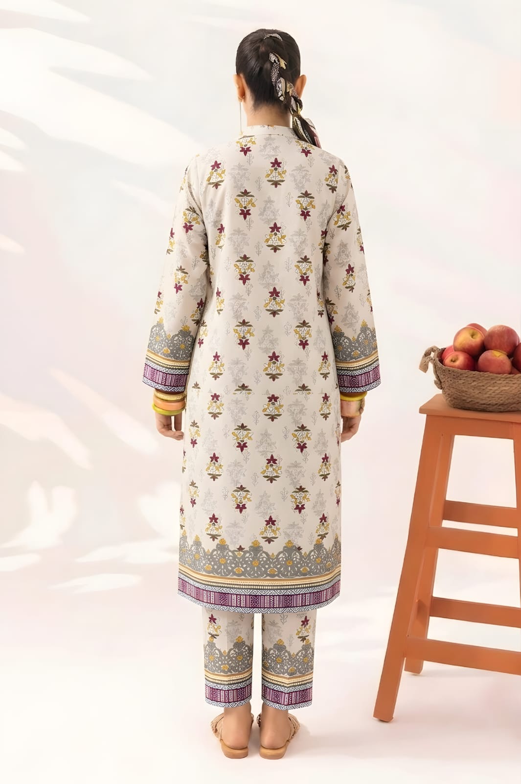 2Pc Lawn Unstitched ( Code : 37 )