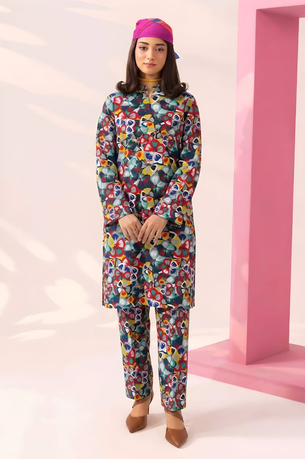 2Pc Lawn Unstitched ( Code : 09 )