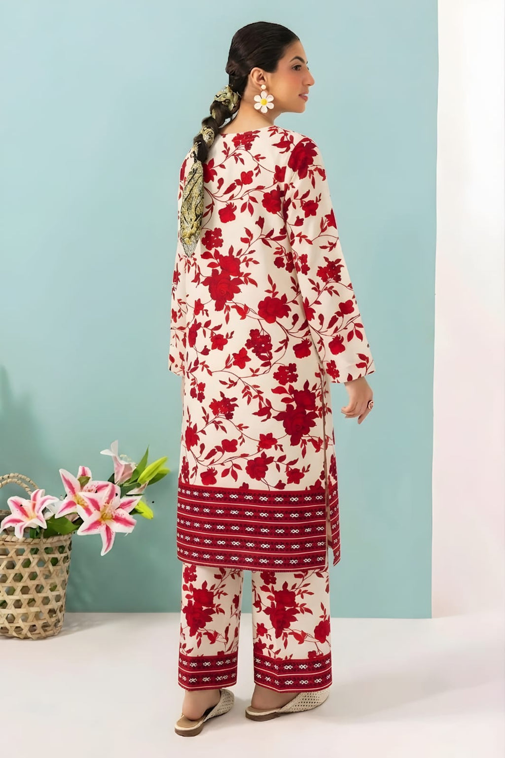 2Pc Lawn Unstitched ( Code : 10 )