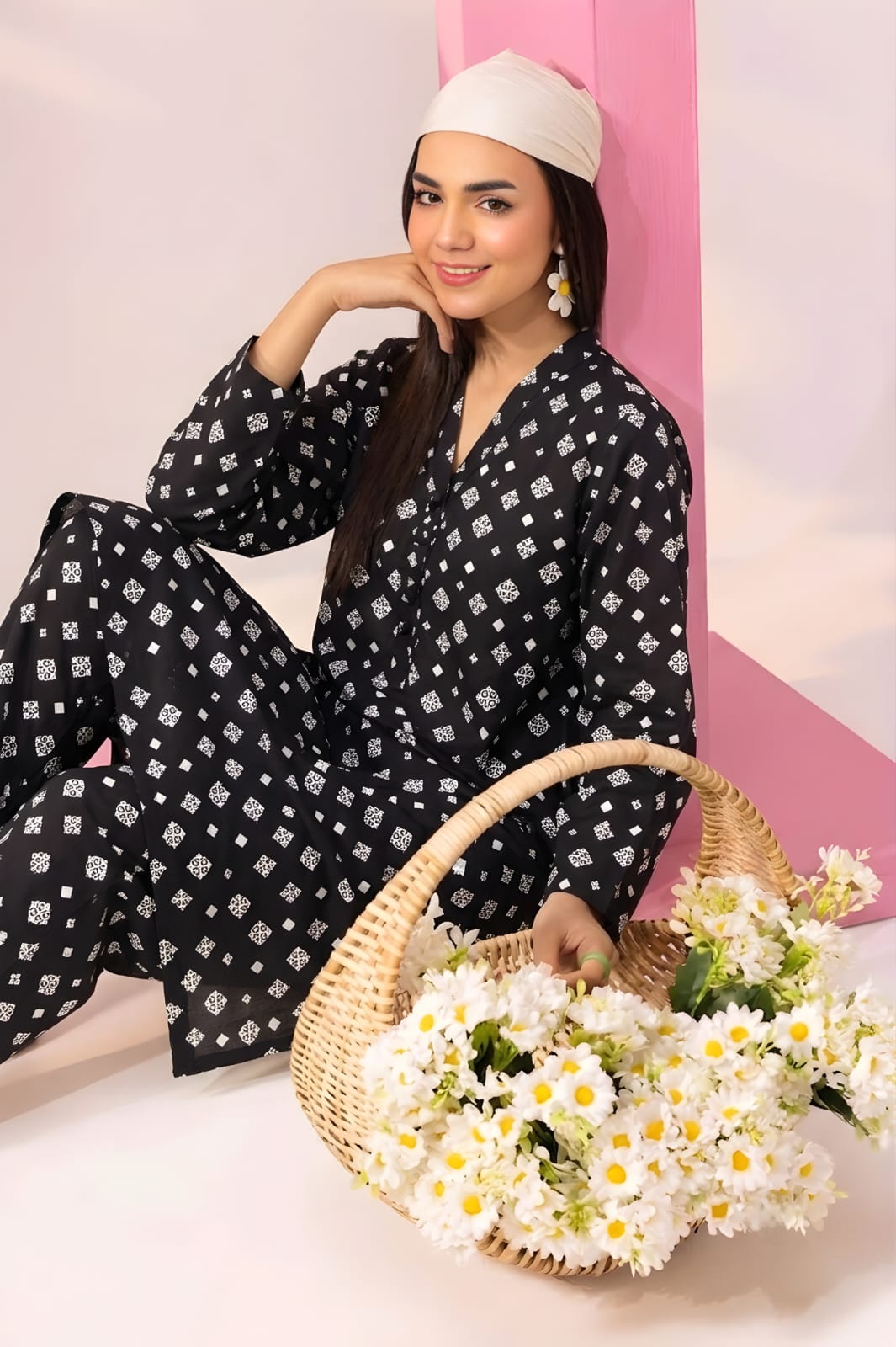 2Pc Lawn Unstitched ( Code : 11 )