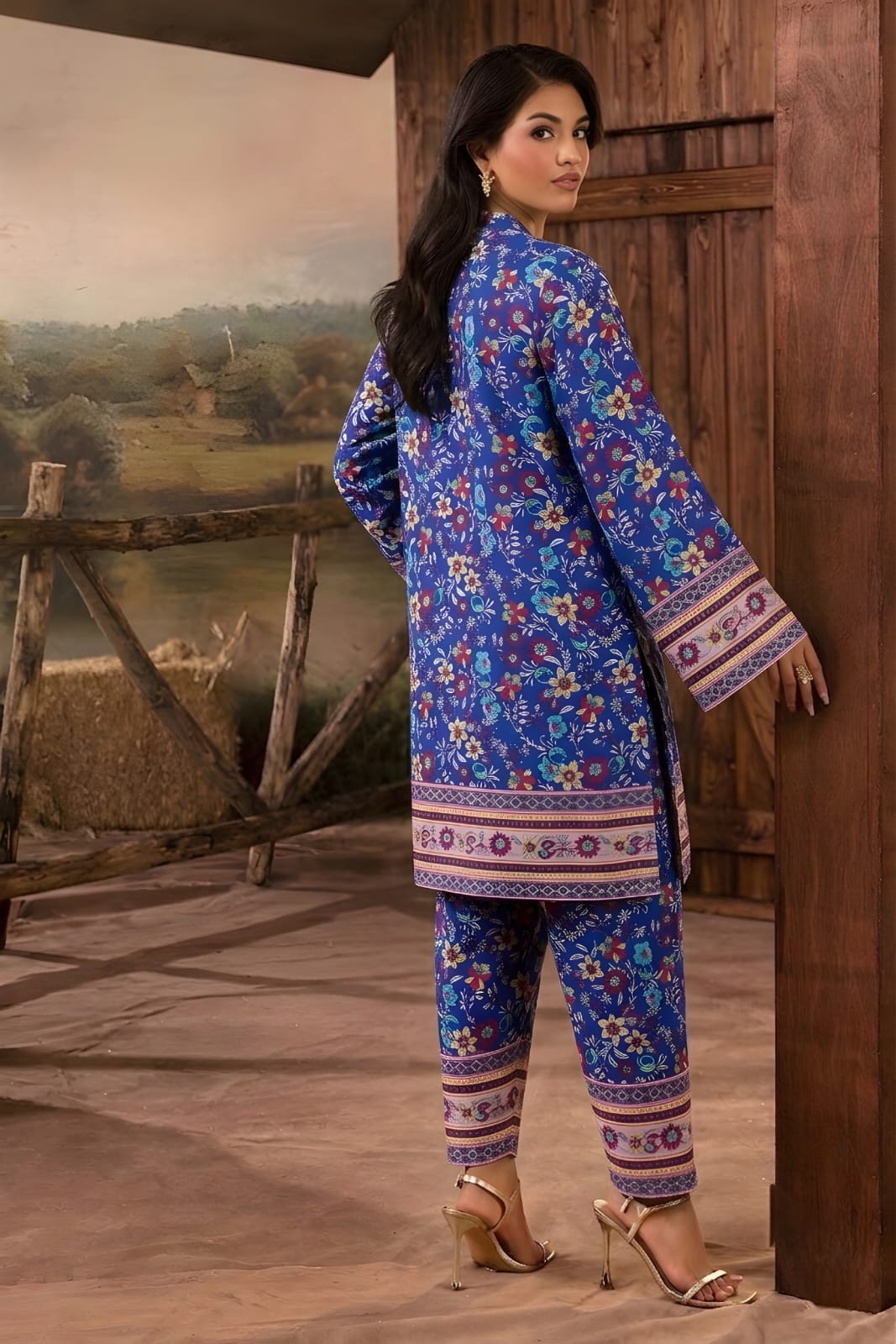 2Pc Lawn Unstitched ( Code : 13 )
