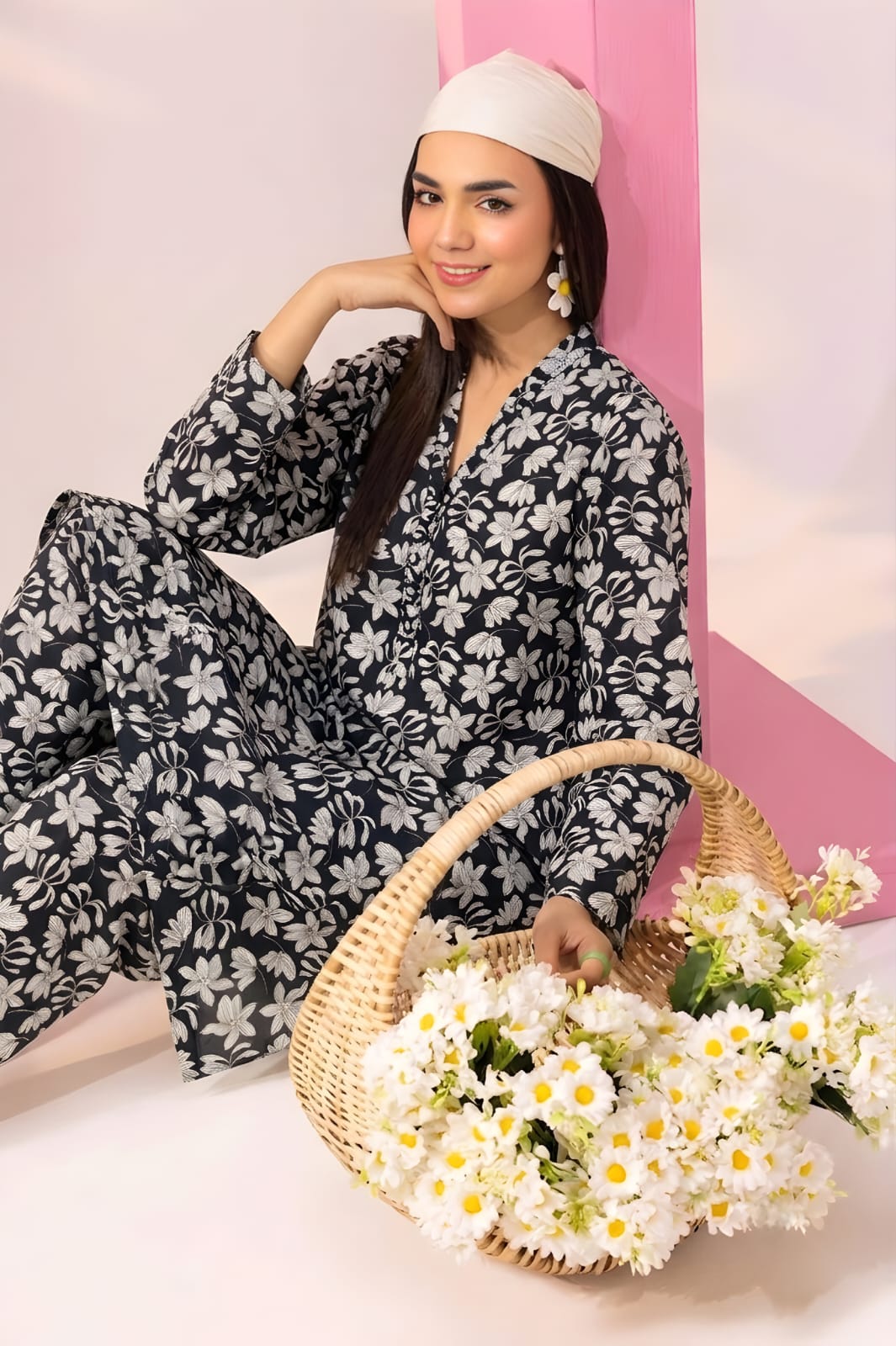 2Pc Lawn Unstitched ( Code : 29 )