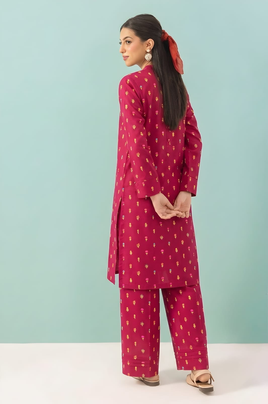 2Pc Lawn Unstitched ( Code : 35 )