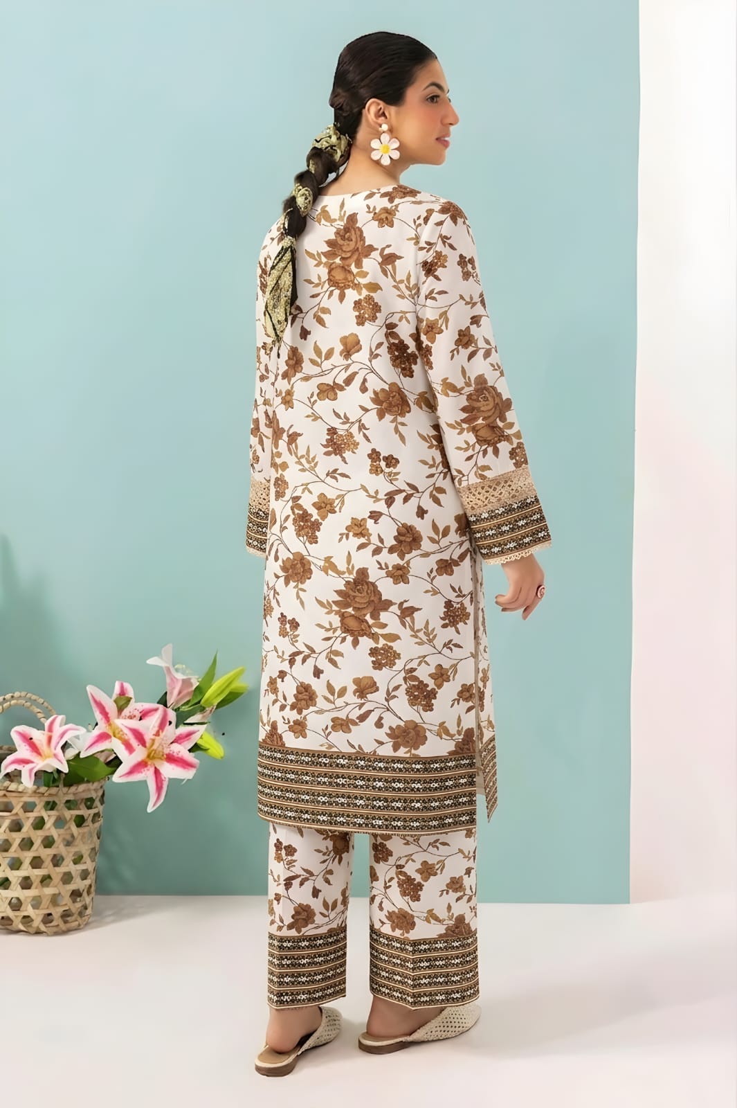 2Pc Lawn Unstitched ( Code : 38 )