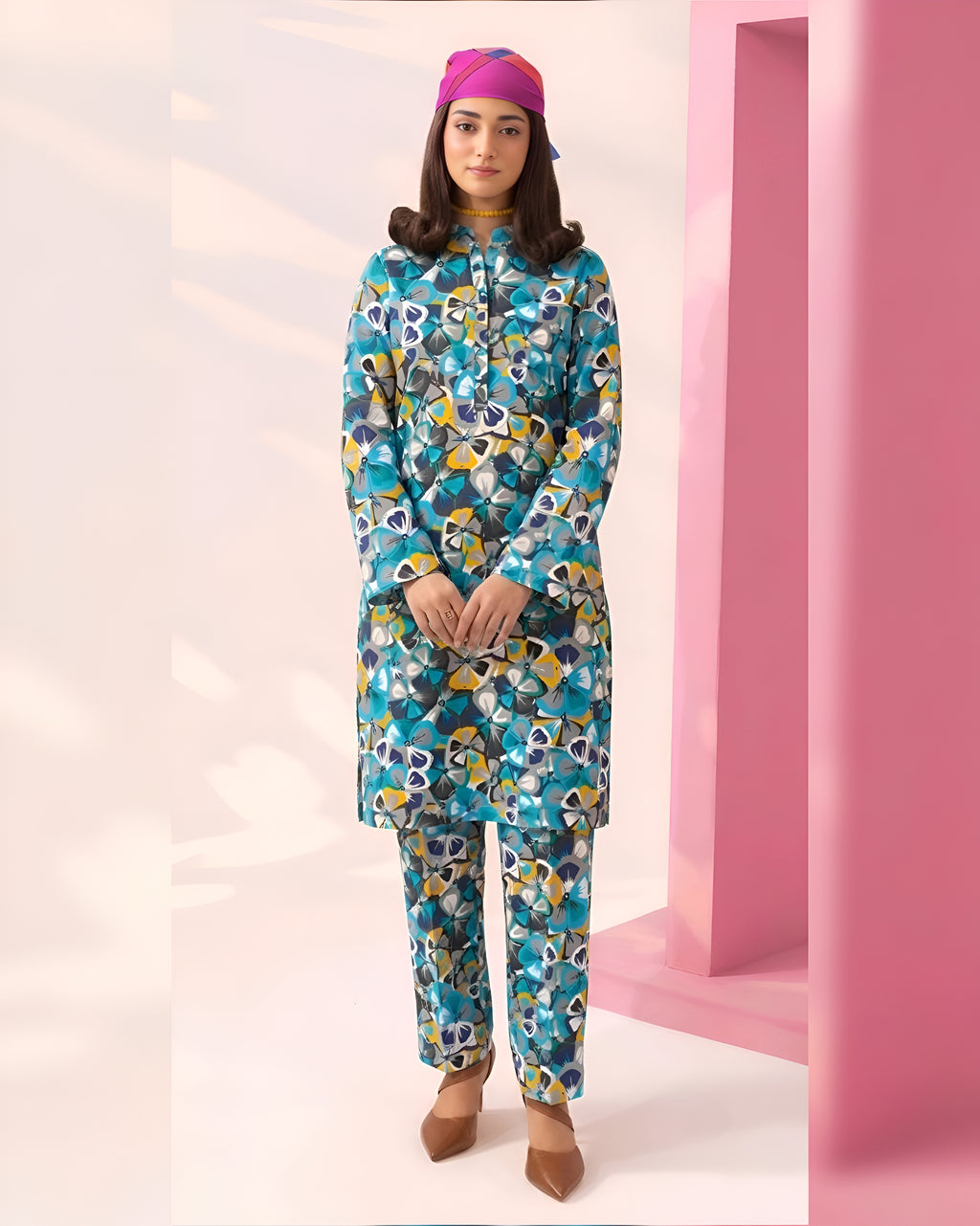 2Pc Lawn Unstitched Suit ( Code : 01 )