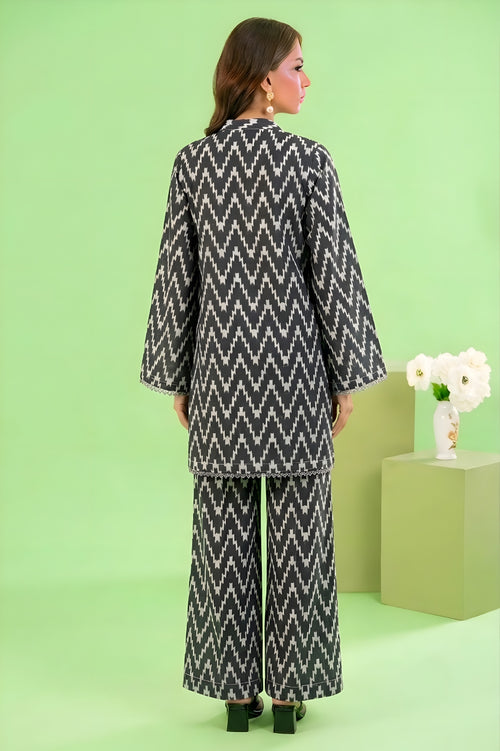 2Pc Lawn Unstitched ( Code : 04 )
