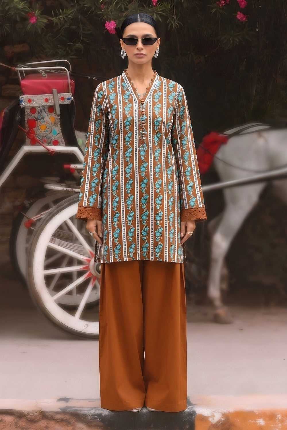 Premium Lawn 2PC ( Code : 23 )