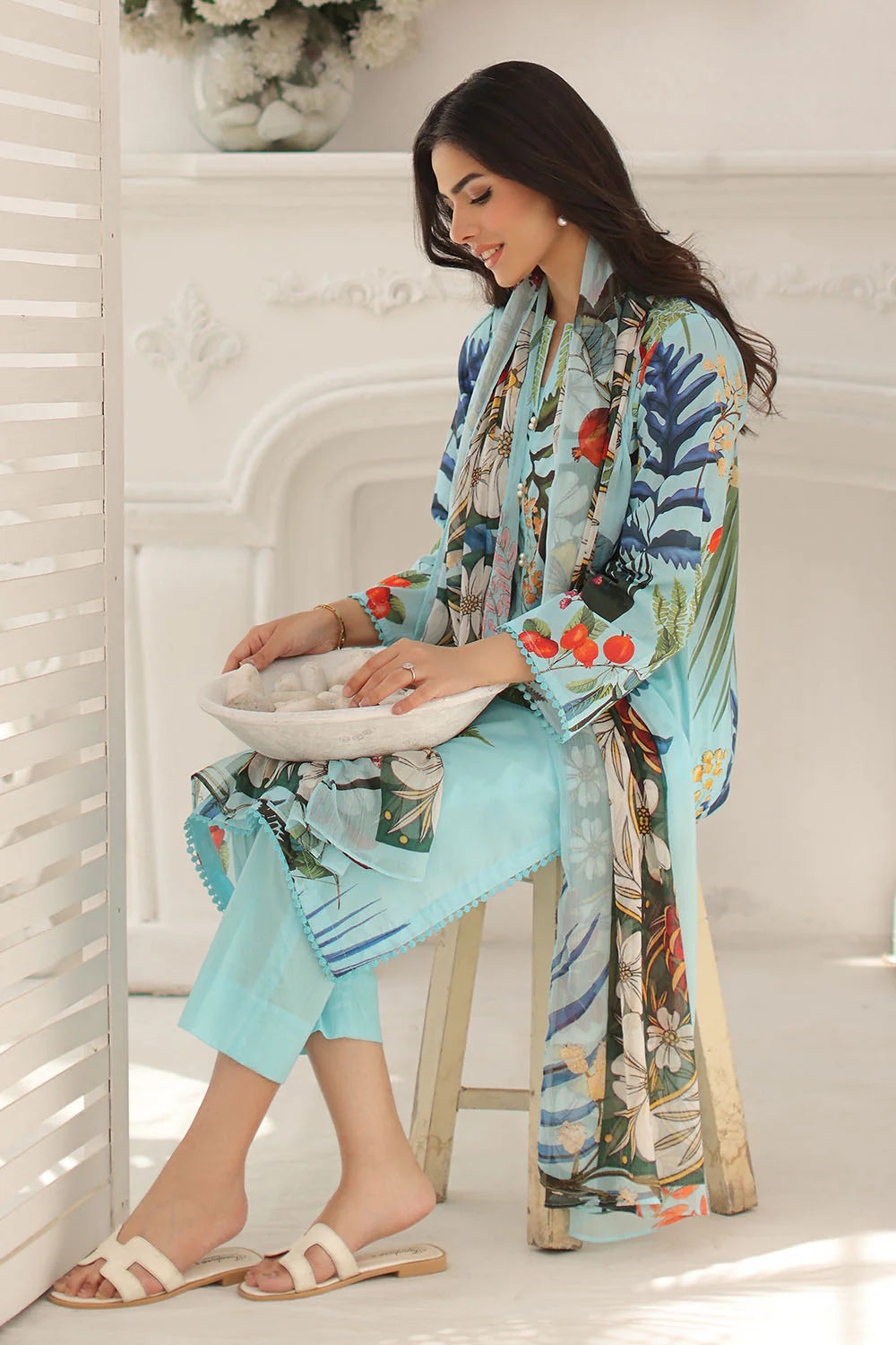 3Pc Lawn Unstitched Suit ( Code : 03 )