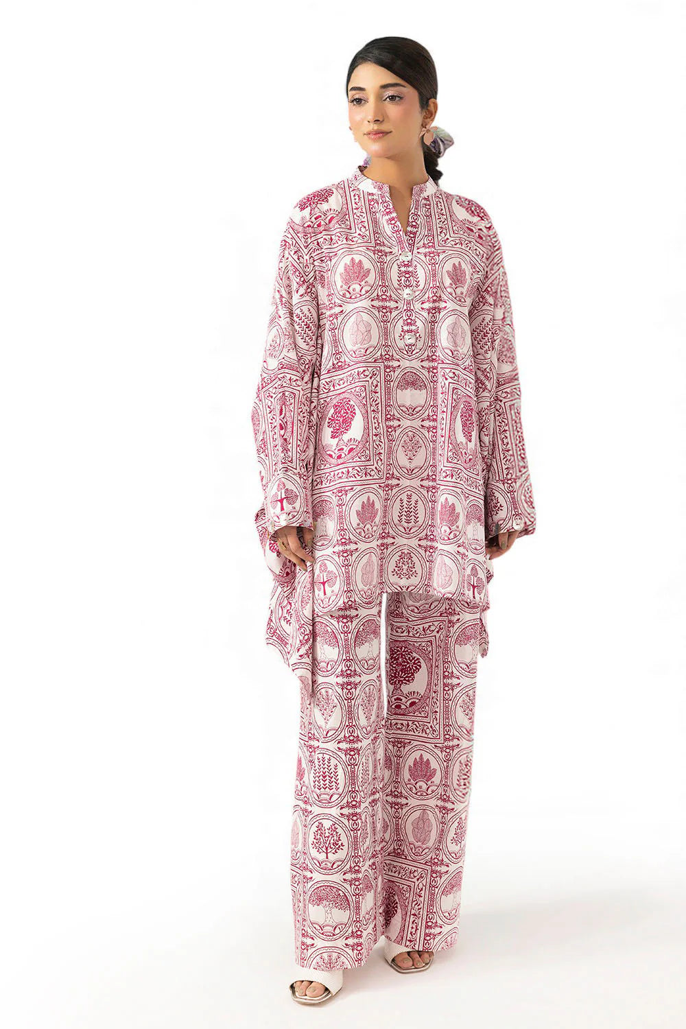 2Pc Lawn Unstitched Suit ( Code : 07 )