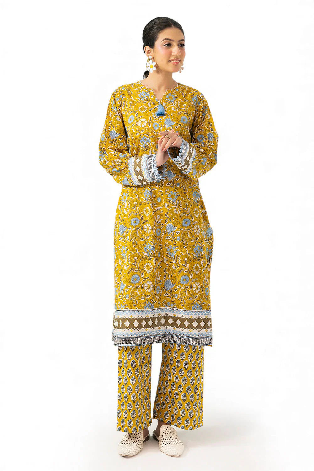 2Pc Lawn Unstitched Suit ( Code : 03 )