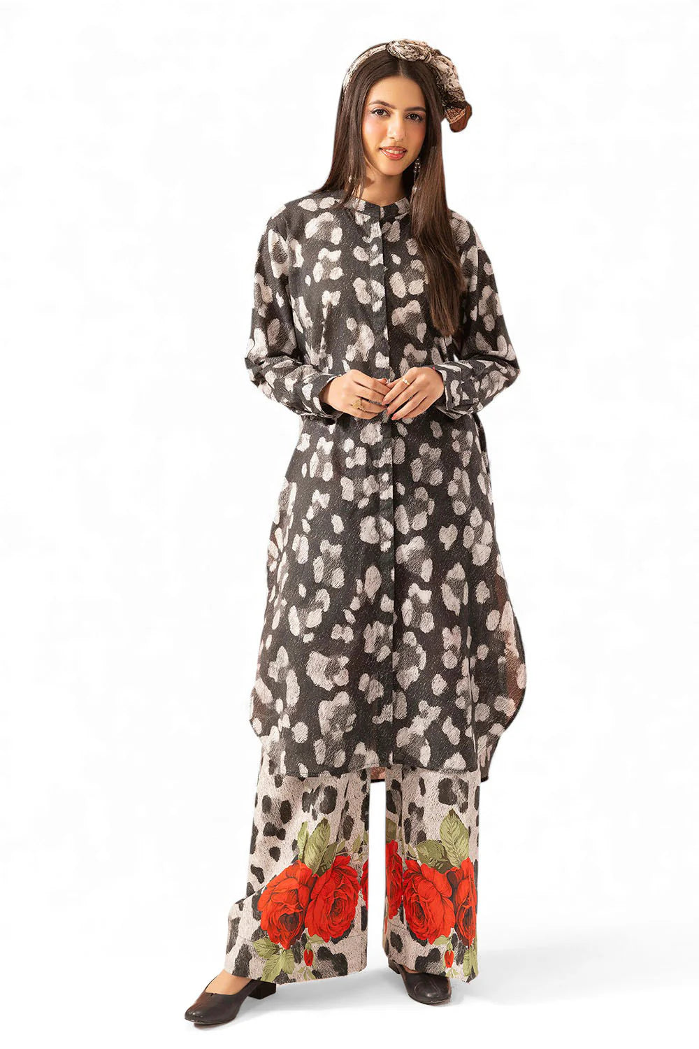 2Pc Lawn Unstitched Suit ( Code : 39 )